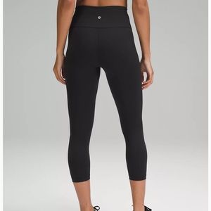 Lululemon Black Wunder Train High Rise Crop Legging 23”